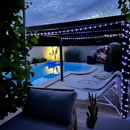 Villa Luberon 4 Etoiles Climatisee, Piscine Privee Au Calme